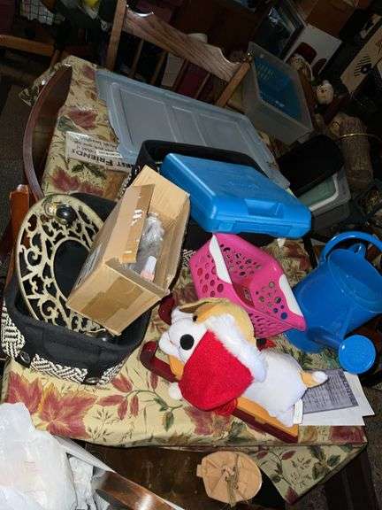 SET OF TABLE AND CHAIRS W/ALL CONTENTS