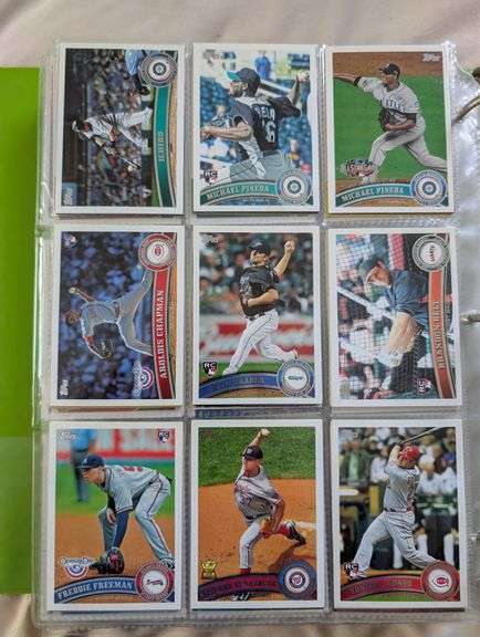 Folder of Baseball Cards (34 Pages )