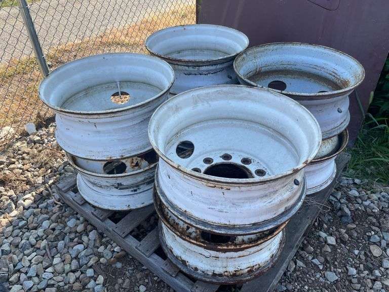 (8) steel 22.5 tractor trailer rims