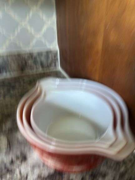 VINTAGE PYREX DISHES ASSORTMENT