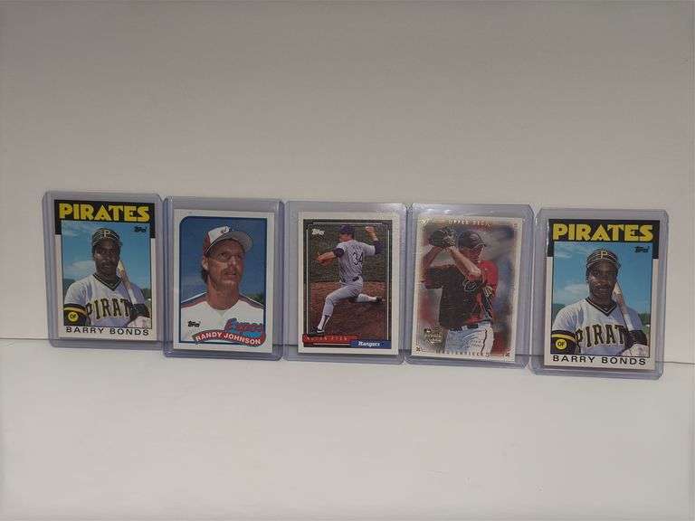 Assortment of MLB Greats Sports Cards (5 Total)