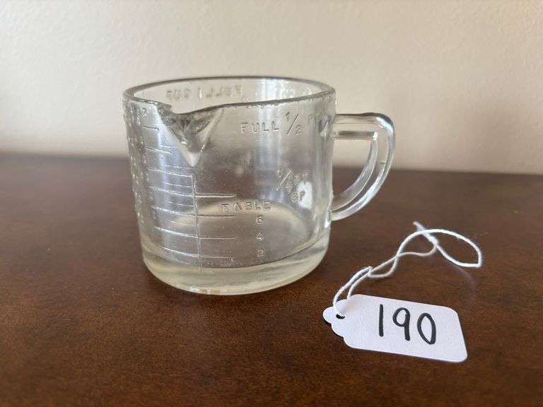 Vintage Pyrex Measuring Cup