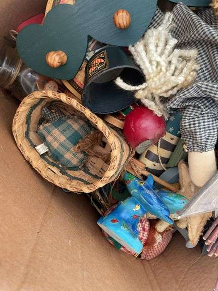 RUSTIC DECOR, LAMP AND BASKET