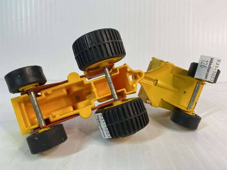 1970s Tonka Lawn Tractor & Trailer