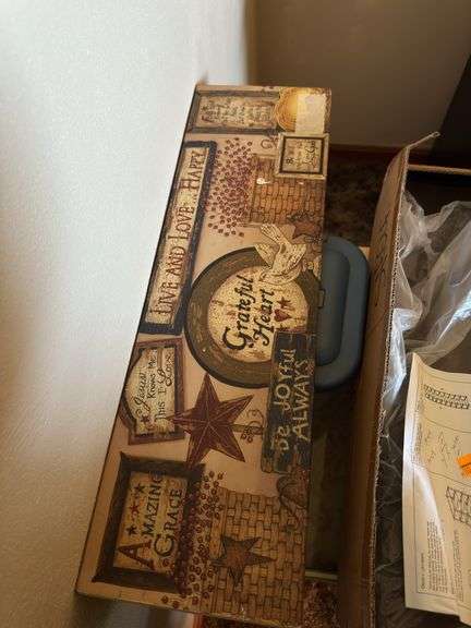 FOLDING TV TRAY, WALL ART, AND CANVAS DOOR/WALL RACK