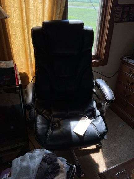 OFFICE CHAIR AND STORAGE BIN