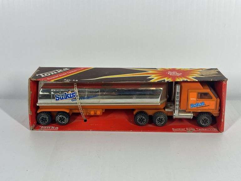 1982 Sunkist Soda Tanker #1130