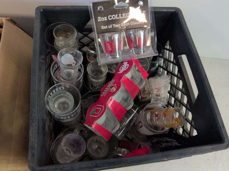 Drinking glasses and shot glasses with designs