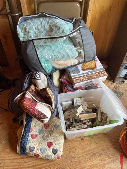 ASSORTMENT OF QUILTS/BLANKETS, AND CATS MEOW FIGURES