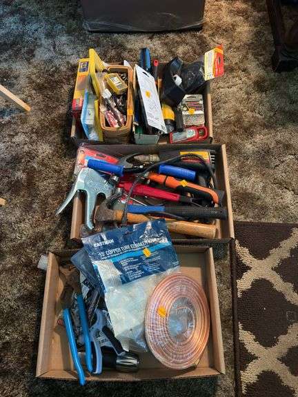 VARIETY OF HAND TOOLS