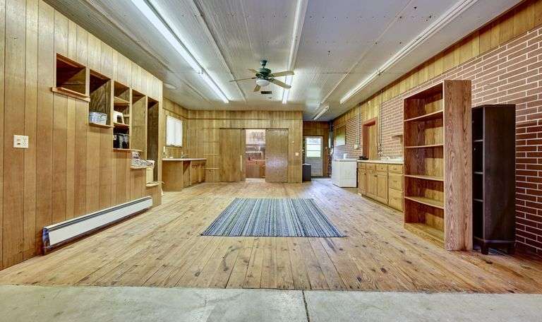 Brick Ranch Home in Sugarcreek