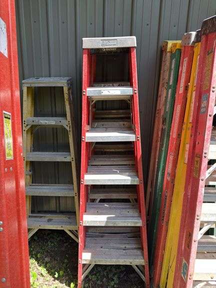 6 FOOT LOUISVILLE STEP LADDER
