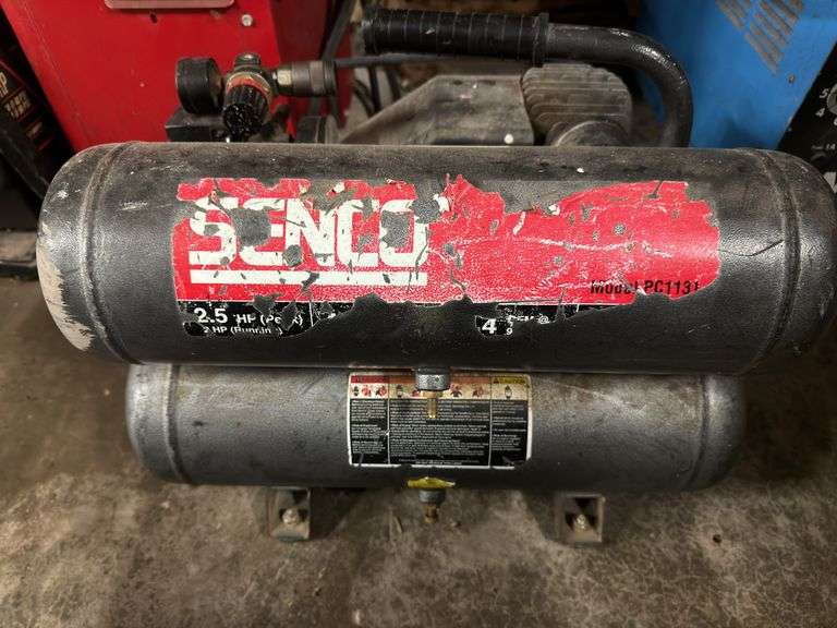 AIR COMPRESSOR