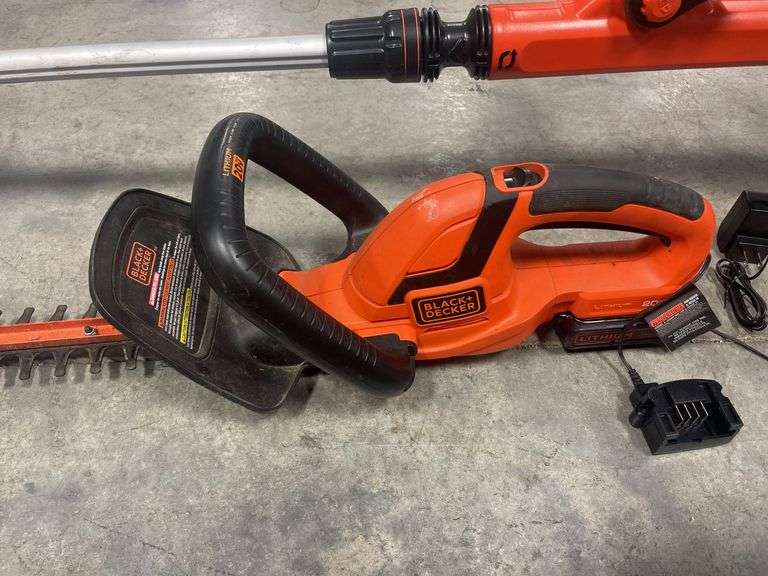 Black and Decker electric edger and hedge trimmer with batteries and charger - works
