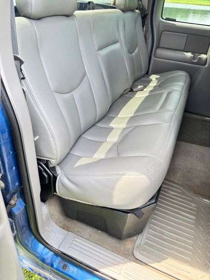 2003 Chevrolet 1500 Extended cab , 4x4 , Leather Interior, Good Running Truck