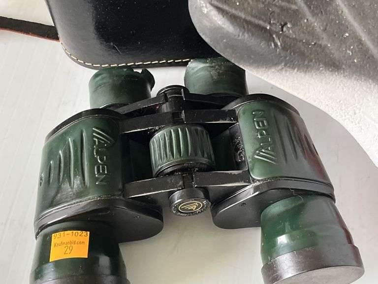 3 Herters Geese Decoys & Binoculars