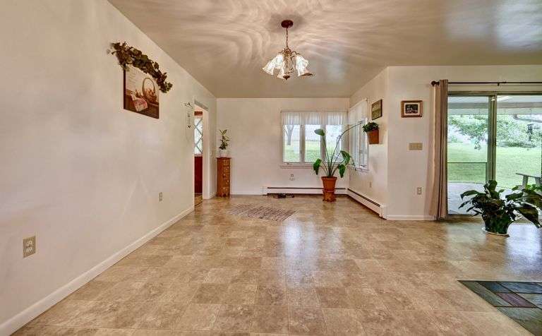 Brick Ranch Home in Sugarcreek