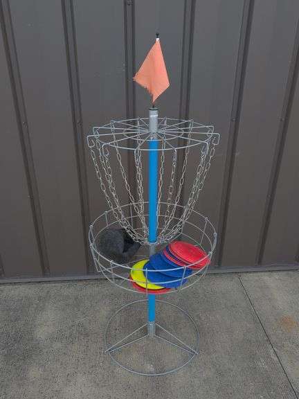 Disc golf free standing basket with (9) discs
