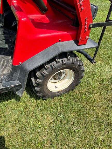 Kawasaki 2510 Mule ,4x4 , Electric Dump Bed , Has 2 Removable Doors , Good Tires ,