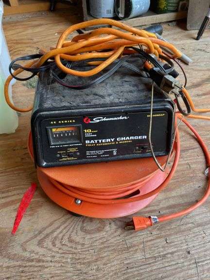BATTERY CHARGER AND EXT. CORDS