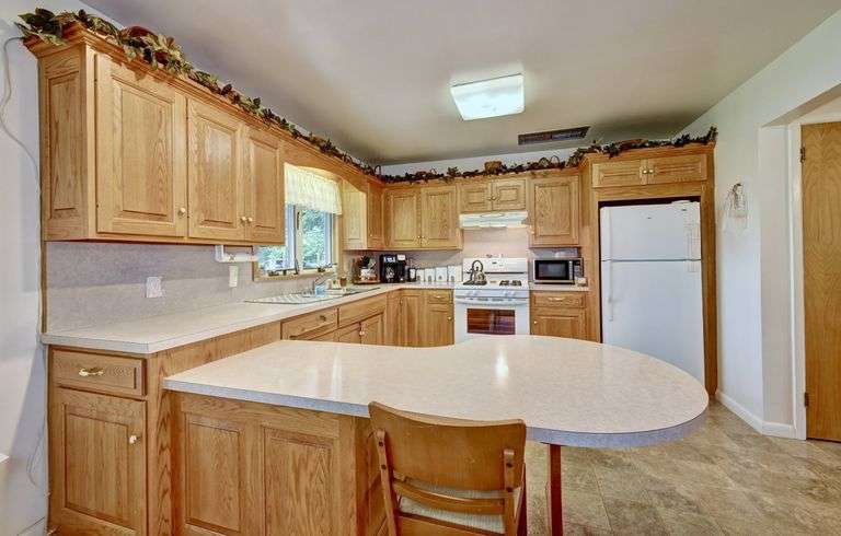 Brick Ranch Home in Sugarcreek