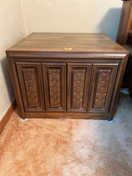 MCM NIGHT STAND