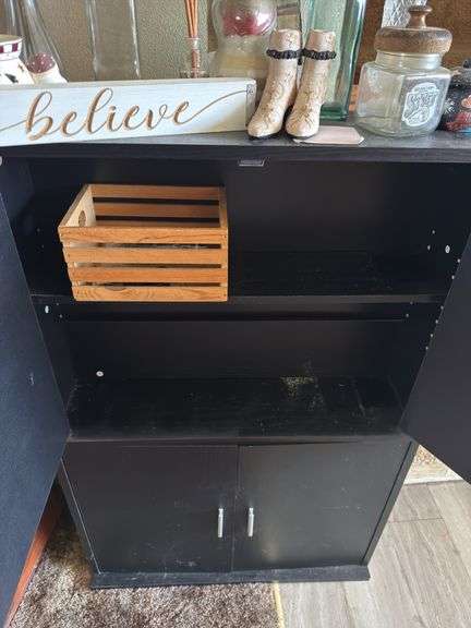 CABINET AND ITS CONTENTS PICTURED
