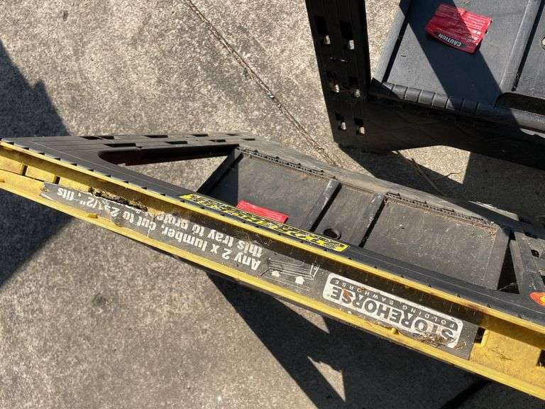 FOLDING SAWHORSE PAIR