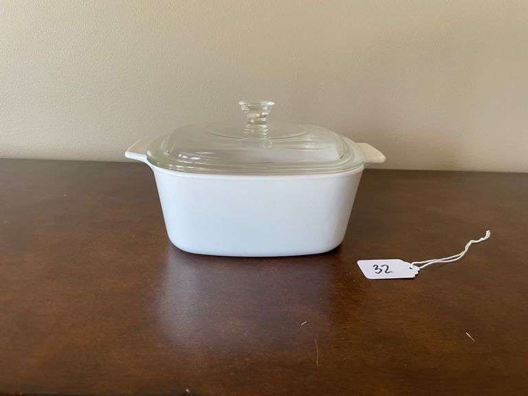Corning Ware White Coupe Casserole Dish with Lid