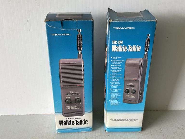 Realistic TRC-224 Walkie Talkies