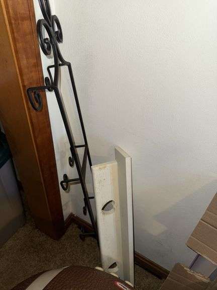 BISSELL LITTLE GREEN CARPET CLEANER, VACUUM SWEEPER, WOOD SHELF, TABLE, AND MORE