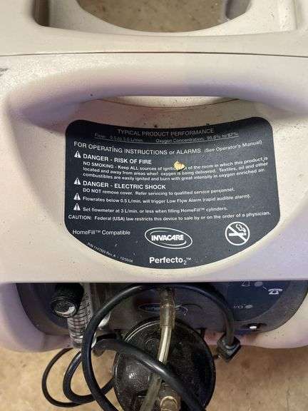 INVACARE PERFECTO-2 OXYGEN CONCENTRATOR