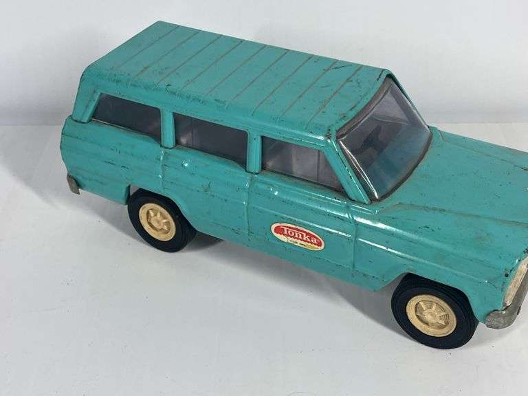 1960s/70s Tonka Jeep Wagoneer