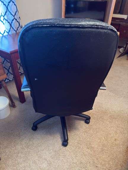 WOOD ROCKING CHAIR AND ROLLING OFFICE DESK