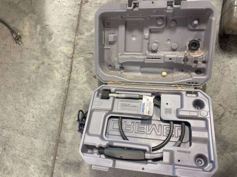 (2) Dremels and rotary tool accessory kit