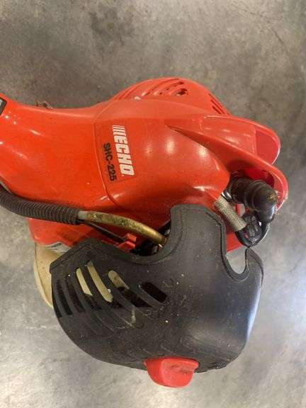 Echo SHC-225 hedge trimmer - runs