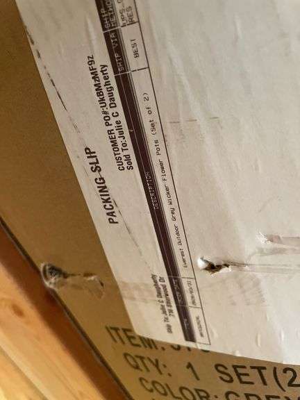 NEW WICKER PLANTERS IN BOX AND RV WATER TANK