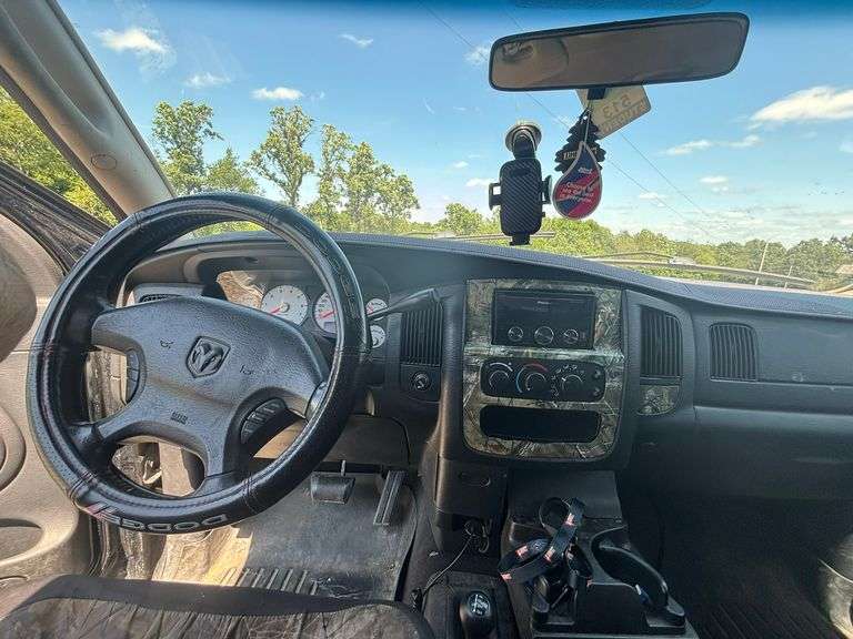 2003 Dodge Ram 1500 ,4x4 , 177,00 miles , Camo interior Design, Good Running Truck