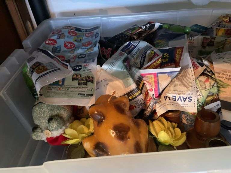 SHELF AND ITS CONTENTS (PICTURED)