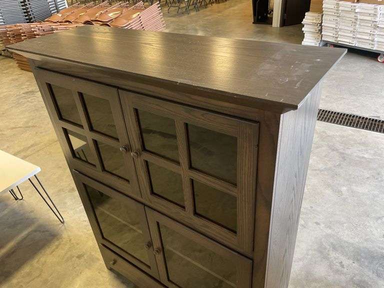 Dining room display cabinet with glass doors and shelving