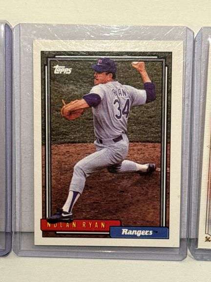 Assortment of MLB Greats Sports Cards (5 Total)