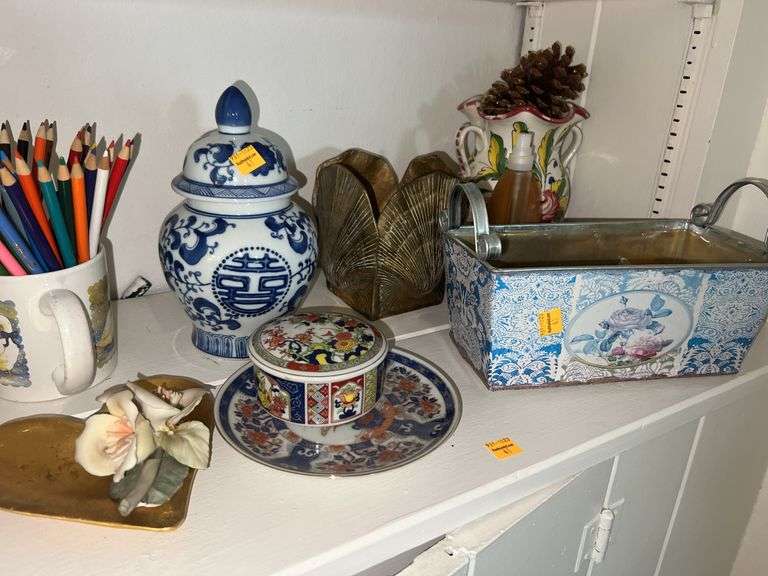 Contents of 2 Shelves-Decor