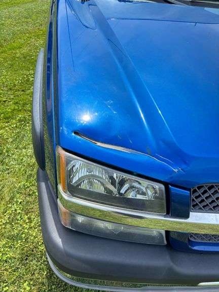 2003 Chevrolet 1500 Extended cab , 4x4 , Leather Interior, Good Running Truck