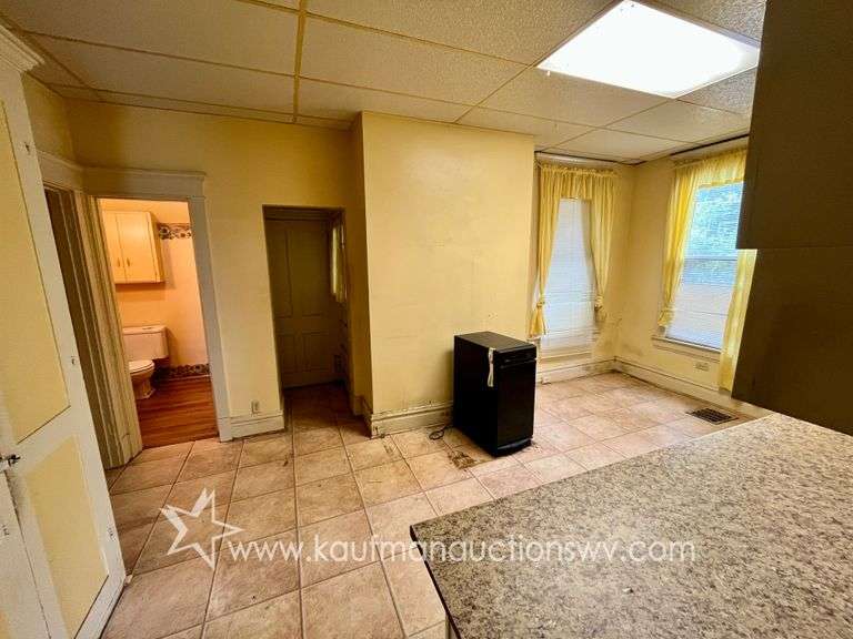 Fairmont 4 Bedroom Home with 4 Bay Garage