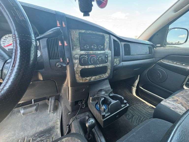 2003 Dodge Ram 1500 ,4x4 , 177,00 miles , Camo interior Design, Good Running Truck
