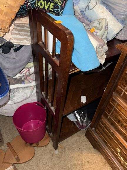 HUGE LOT INCL. TWIN BED, BASKETS, WALKER, HOME DECOR AND MORE