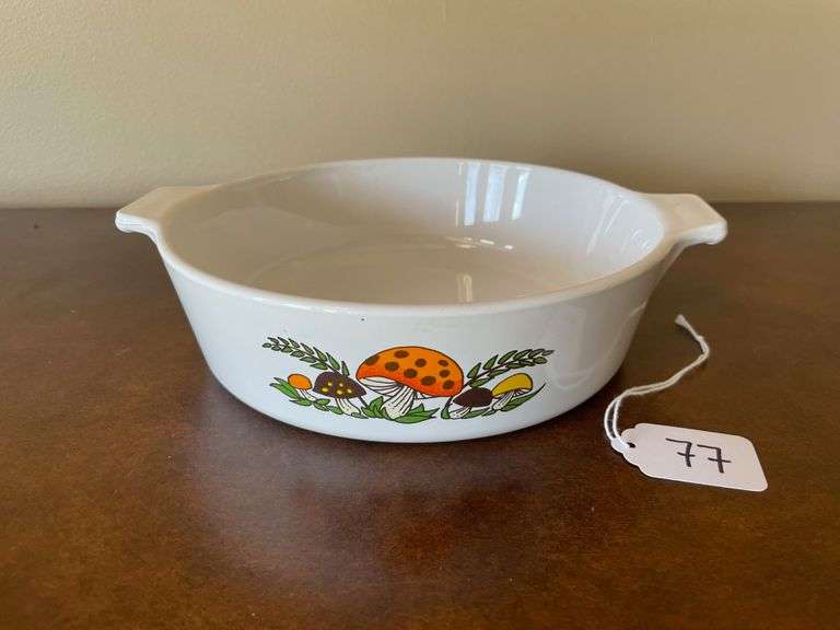 Corning Ware Merry Mushroom Casserole Dish