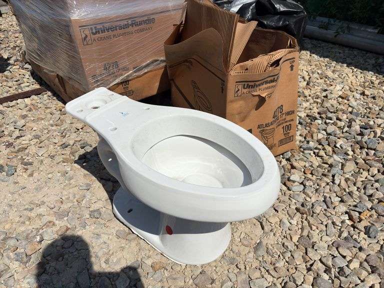 (2) Universal Rundle display toilets