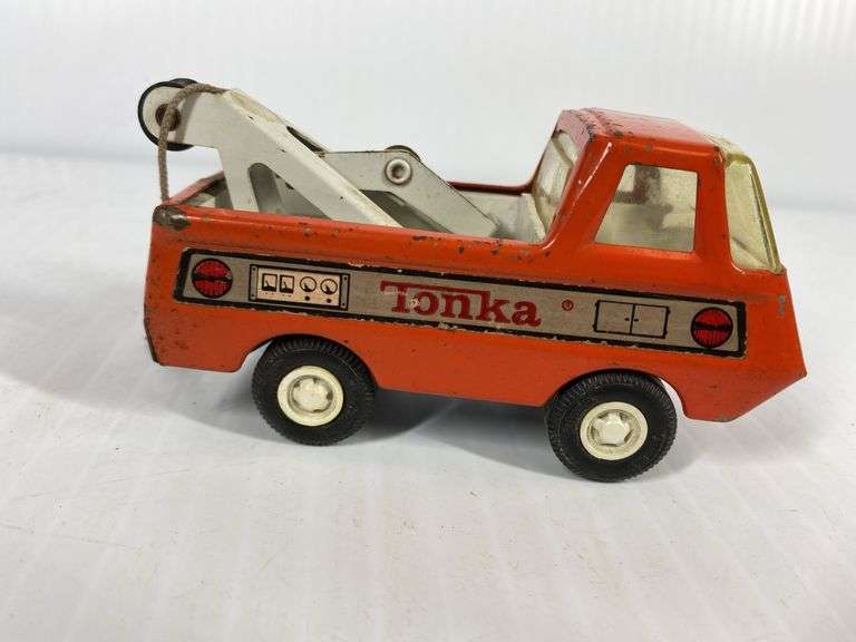 Tonka Mini Towtruck