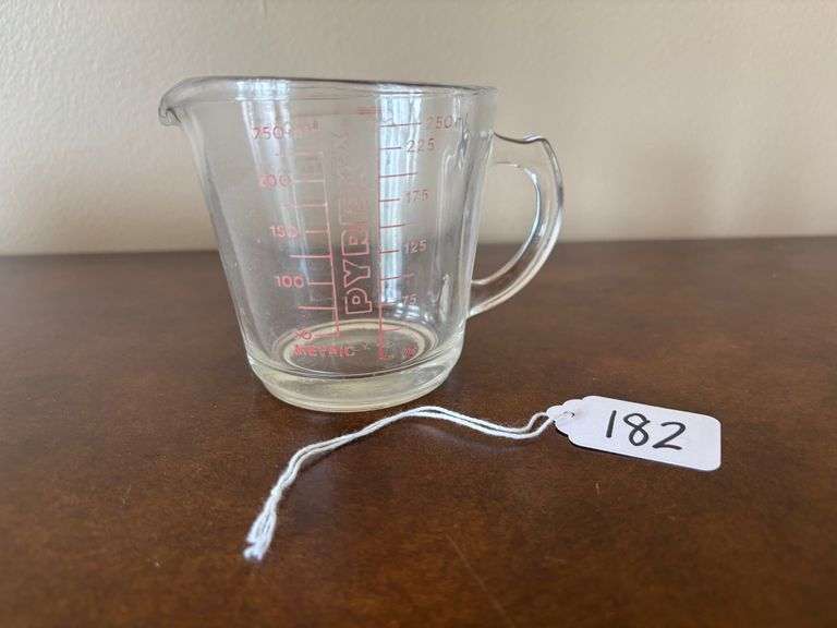 Pyrex Prepware 2-Cup Glass Measuring Cup